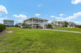 1040 Ocean Boulevard, Topsail Beach, NC 28445 – photo 4: 002_6g8a5865_285