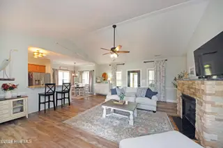 304 Angelfish Court, Newport, NC 28570 — 3-bedroom home in Morada Bay, Newport, NC, photo 9 of 66: DSC04513