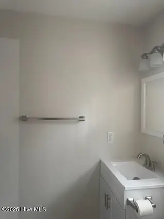 101 Church Street, Princeville, NC 27886 – photo 14: Bath