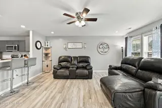 800 Compass Drive, Elizabeth City, NC 27909 — 3-bedroom home in Hunters Lake, Elizabeth City, NC, photo 9 of 39: Living Room