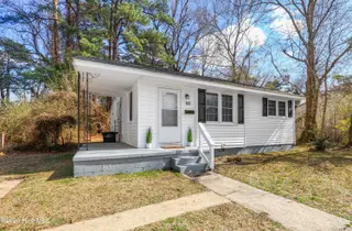 527 New River Drive, Jacksonville, NC 28540 – photo 2: IMG_1064 copy