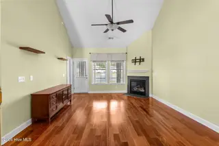 123 Freeboard Lane, Calabash, NC 28467 — 3-bedroom condo in Beacon Townes, Calabash, NC, photo 15 of 68: 17-web-or-mls-123 Freeboard Ln 15