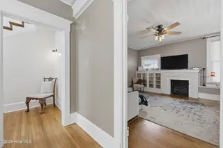 1014 W Main Street, Elizabeth City, NC 27909 – photo 8: Foyer