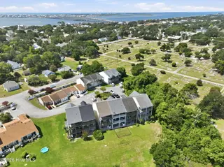 1800 Bay Street 206, Morehead City, NC 28557 – photo 6: 19-web-or-mls-1800 Bay St 206 - 021