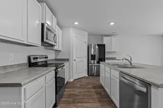 424 Turp Landing Lane, Jacksonville, NC 28546 — 4-bedroom home in Wantland's Ferry @ Towne Pointe, Jacksonville, NC, photo 7 of 35