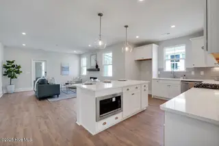 254 Longhill Drive, Wilmington, NC 28412 – photo 8: Kitchen