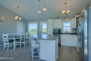 20 Porpoise Place, North Topsail Beach, NC 28460 – photo 10: 20 Porpoise Place - Interiors_23
