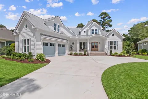 2410 St James Drive SE, Southport