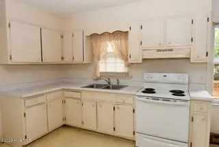 2554 Vernon Avenue, Winterville, NC 28590 – photo 2: Kitchen 1