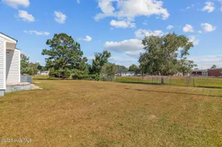 328-330 Starling Street, Jacksonville, NC 28540 — 4-bedroom home, Jacksonville, NC, photo 24 of 56