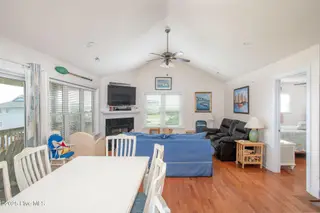 2013 Emerald Drive, Emerald Isle, NC 28594 – photo 7: 2013 EMERALD DRIVE (11)