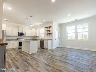 211 Cheswick Drive, Holly Ridge, NC 28445 – photo 15: Kitchen & nook