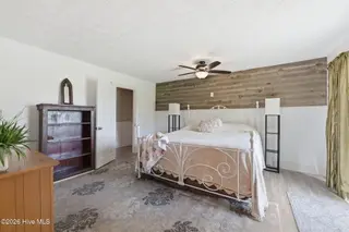 824 Pelican Drive, New Bern, NC 28560 – photo 19: Master Bedroom