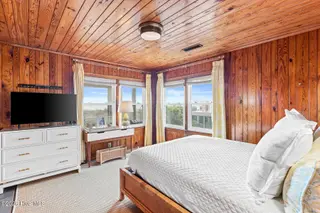 411 S Anderson Boulevard, Topsail Beach, NC 28445 — 3-bedroom home in Topsail Inlet Terrace, Topsail Beach, NC, photo 5 of 53: 018_411_s_anderson_blvd-18_987