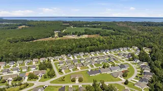 209 Hawks Bluff Drive, New Bern, NC 28560 – photo 2: 209 Hawks Bluff Drive