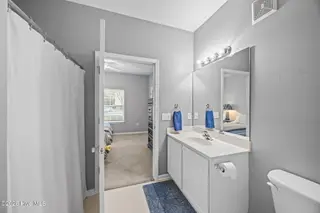 2207 Locksley Woods Drive A, Greenville, NC 27858 – photo 9: 10-web-or-mls-BLS_0018