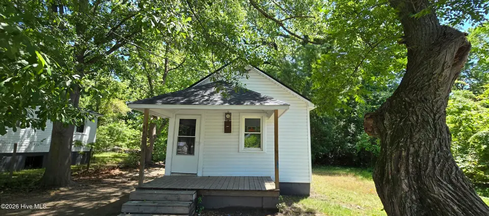 1907 S Pitt Street, Greenville, NC 27834 – photo 1 of 12: 20260508_123303(1)