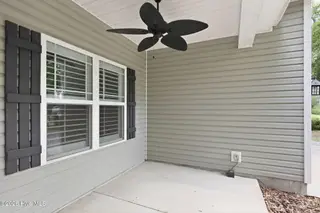 411 Ardan Oaks Circle, Cape Carteret, NC 28584 – photo 7: 7-web-or-mls-411 Ardan Oaks 007