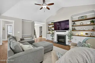 447 Beaumont Oaks Drive, Wilmington, NC 28411 – photo 12: Living Room.5 - 447 Beaumont