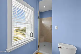 389 Live Oak Road, Newport, NC 28570 – photo 24: 20 Full hall bathroom on 2nd floor