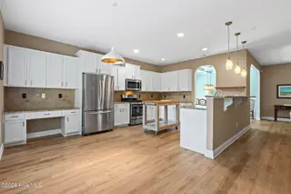 1695 Old Salt SW, Shallotte, NC 28470 — 4-bedroom waterfront home in Tidewater at Ocean Isle, Shallotte, NC, photo 18 of 73: 18-web-or-mls-CamMediallc.com (46 of 70)