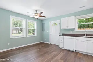 629 Walnut Drive, Jacksonville, NC 28540 – photo 9: 09