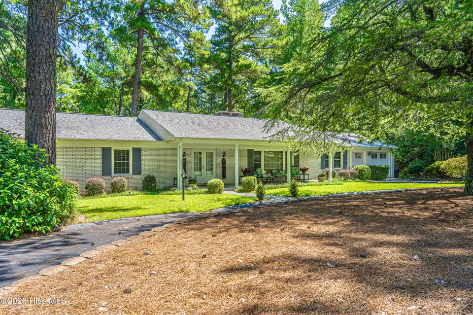 105 Canterbury Road, Southern Pines, NC 28387 – photo 1 of 55: Front view