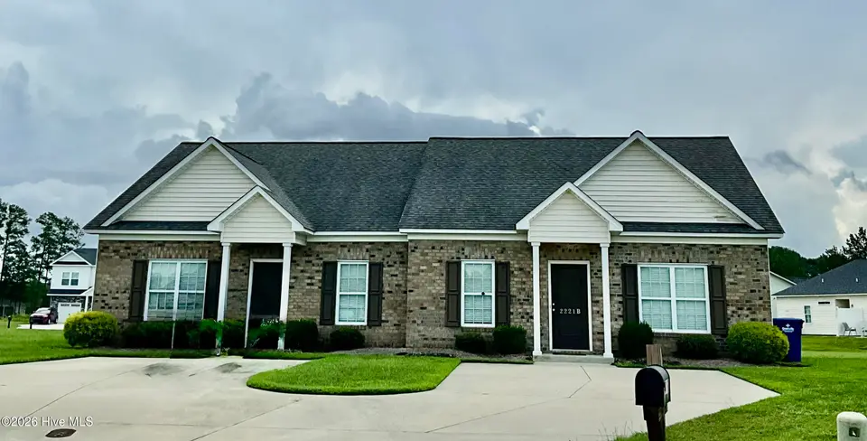 2221 Remington Court B, Greenville, NC 27834 – photo 1 of 3: Front 2