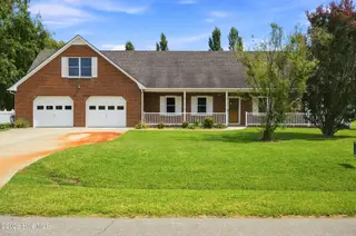 702 Everett Drive, Elizabeth City, NC 27909 – photo 1: 001_mh2_4271