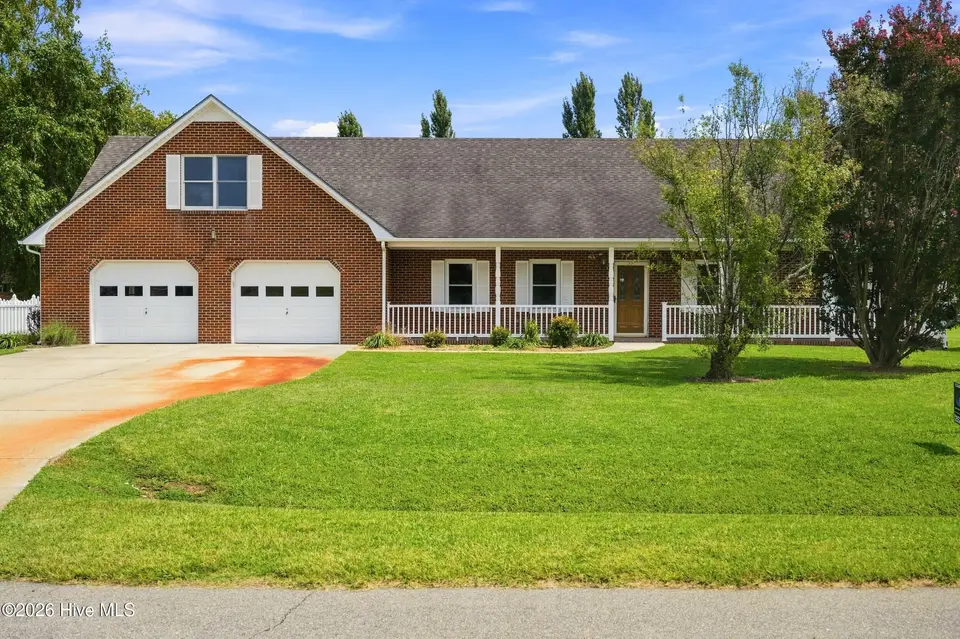 702 Everett Drive, Elizabeth City, NC 27909 – photo 1 of 50: 001_mh2_4271