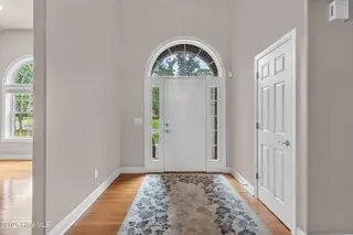 4422 Grey Oaks Court, Wilmington, NC 28412 – photo 3: 46_foyer
