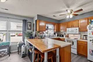 113 W Victoria Court C, Greenville, NC 27834 – photo 8: 7-web-or-mls-_DSC3237