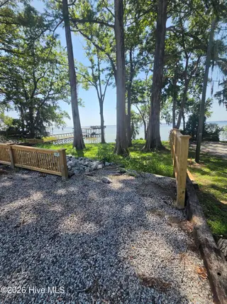 1000 Pine Street, Lake Waccamaw, NC 28450 – photo 5: 29966