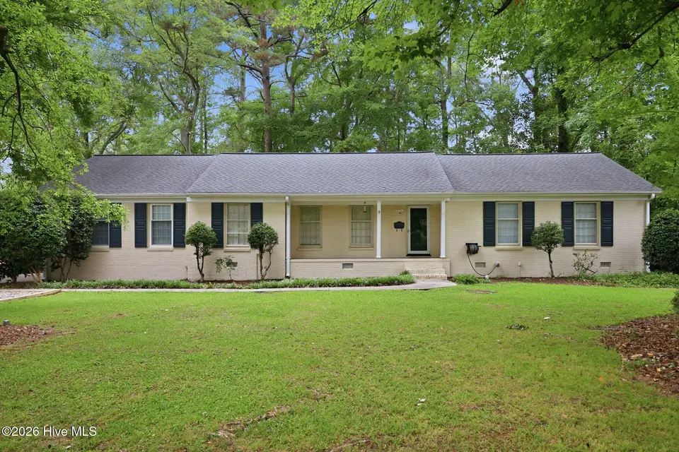 103 Greenwood Drive, Greenville, NC 27834 – photo 1 of 41: 103 Greenwood Dr.