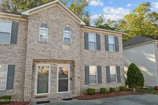 4144 Brook Creek Lane B, Greenville, NC 27858 – photo 3: 3-web-or-mls-LHV_9912
