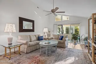 119 Mcginnis Drive, Pine Knoll Shores, NC 28512 – photo 7: 22-web-or-mls-1S3A9453