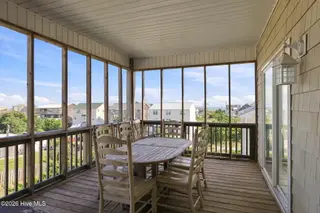 106 Willis Avenue B, Atlantic Beach, NC 28512 – photo 21: 45-web-or-mls-IMG_0692_Edit