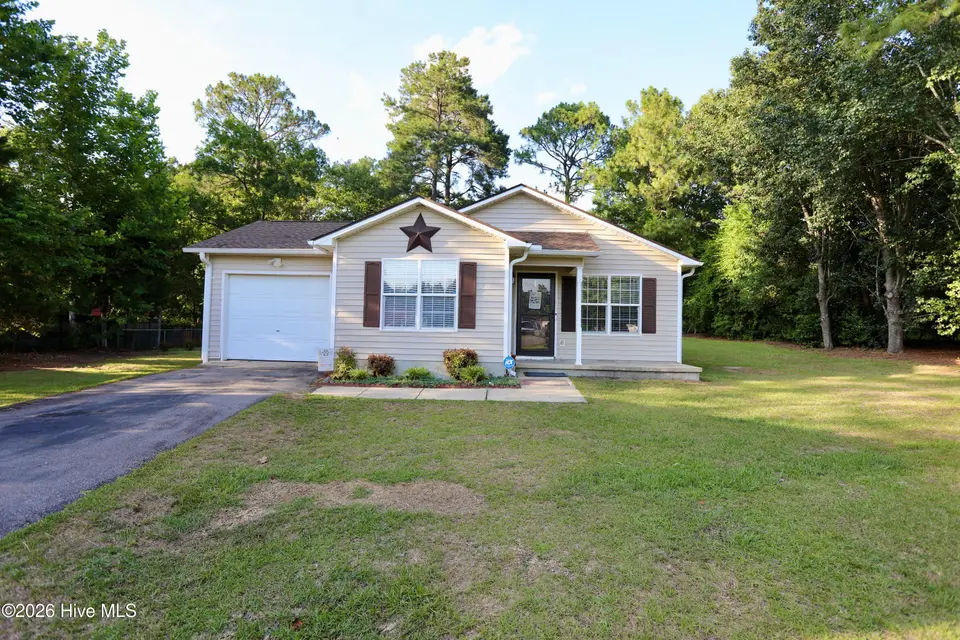 110 Robin Hood Lane, Aberdeen, NC 28315 – photo 1 of 25: 023A3851