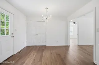 1402 Lockwood Road, Kinston, NC 28501 — 3-bedroom home in Brentwood, Kinston, NC, photo 12 of 37: Dining Area
