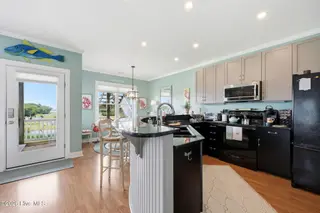 112 Oakleaf Drive 902a, Pine Knoll Shores, NC 28512 – photo 21: 39-web-or-mls-116 Salter Path 902A - 068