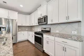 152 E Ravano Drive, Clayton, NC 27527 – photo 5: 16-web-or-mls-DSC08787