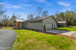 1000 Pine Street, Lake Waccamaw, NC 28450 – photo 8: 13-DSC04001