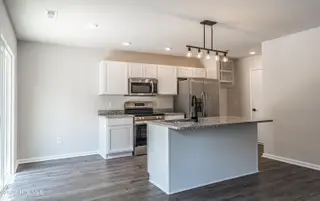 780 W Illinois Avenue, Southern Pines, NC 28387 – photo 4: DSC06105