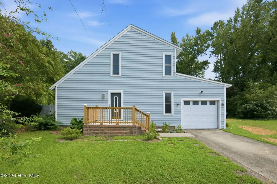 204 Little John Lane, Havelock, NC 28532 – photo 1 of 35: 1-web-or-mls-DSC_6360