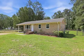 1040 Broad Creek Road, New Bern, NC 28560 – photo 2: 8-web-or-mls-0C0A7814