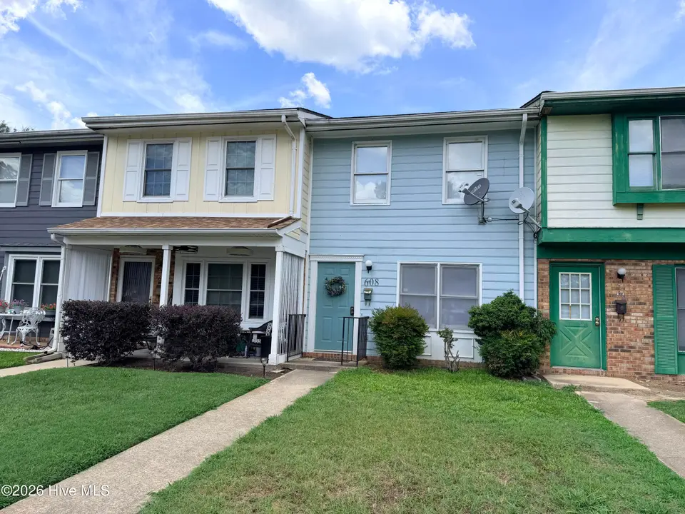 608 W Church Street, Elizabeth City, NC 27909 – photo 1 of 22: IMG_0888