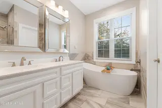412 Waverly Court, Newport, NC 28570 – photo 19: Primary ensuite