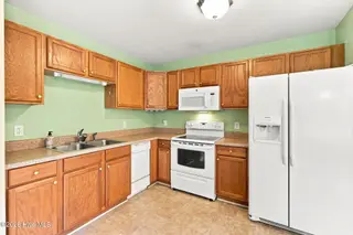 1202 Jessica Street, Elizabeth City, NC 27909 – photo 18: 36-web-or-mls-IMG_6861