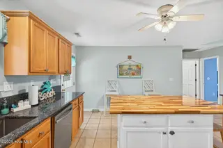 1105 W Oak Island Drive, Oak Island, NC 28465 – photo 14: 19-kahunaphoto