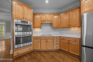 809 Chesapeake Place, Greenville, NC 27858 – photo 13: 20-web-or-mls-IMG_0011